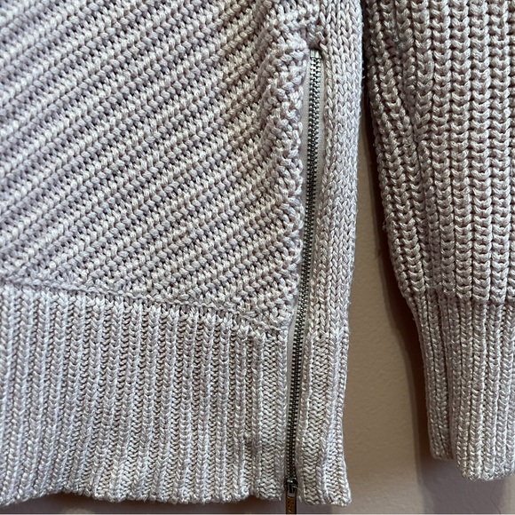Calvin Klein knit sweater - Picture 3 of 5